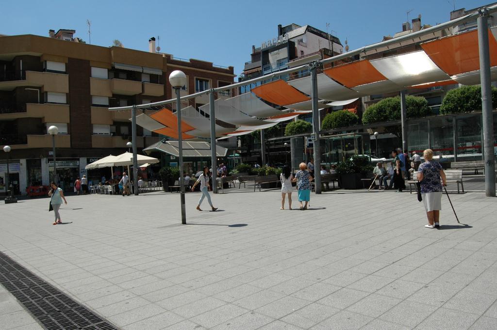 Bcn4Days Apartments L'Hospitalet de Llobregat Buitenkant foto